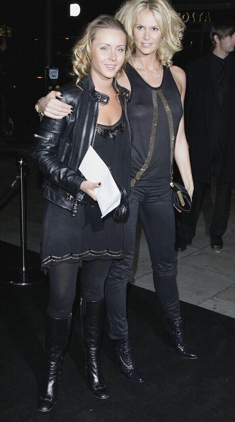 ビーチセックスオンリーファンズ エロ アーカイブ