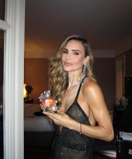 タトゥーオンリーファン ホットセクシー 写真