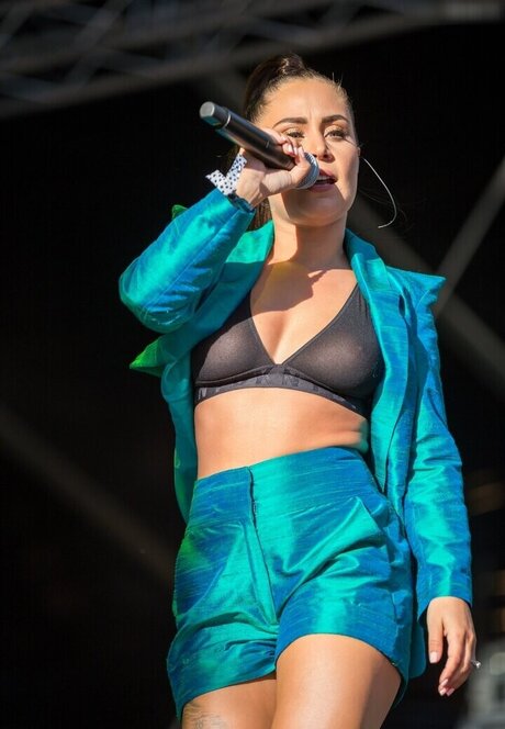 ぽっちゃりカップルオンリーファンズ アダルト ギャラリー