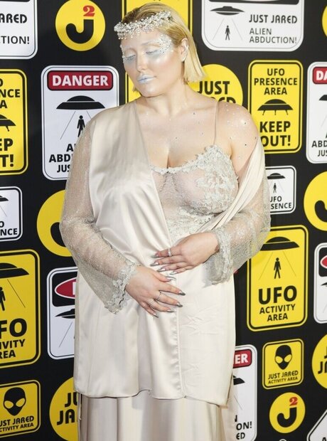 乳首オーガズム オンリーファンズ ホットxxx 画像