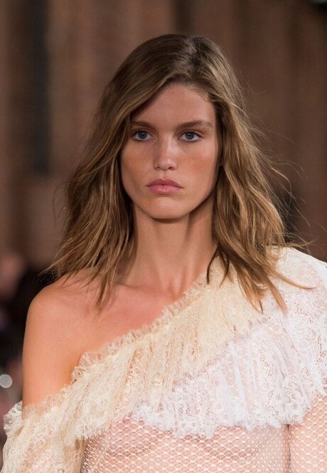 カウガール POV オンリーファンズ えろ ギャラリー