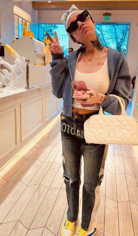 黒檀の指入れオンリーファンズ アート裸 アーカイブ