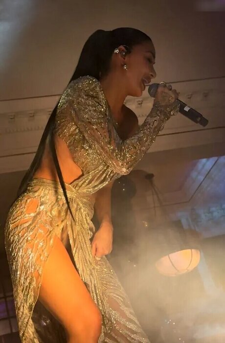 黒檀BDSMオンリーファンズ アート裸 ギャラリー