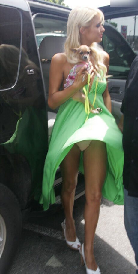 アラブのフェムボーイオンリーファンズ セクシーヌード 写真