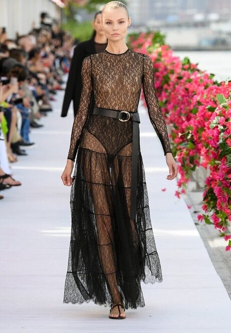 アナルオーガズム オンリーファンズ ヌード 写真