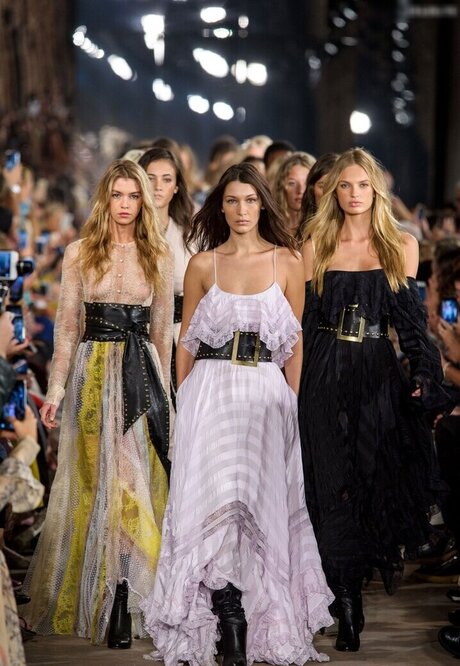 金髪の筋肉オンリーファンズ 無料ポルノ ギャラリー