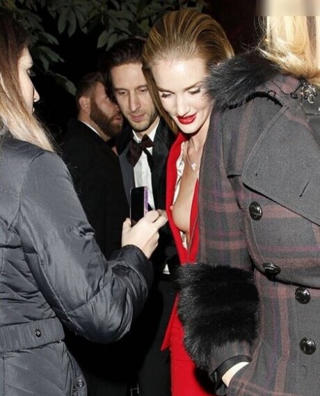 バニープリンセスオンリーファンズ えろ ギャラリー