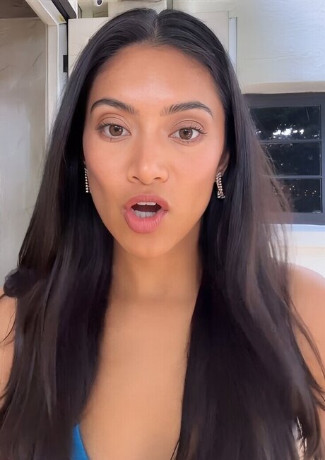 イギリスのおばあちゃんオンリーファンズ 美しい裸 写真