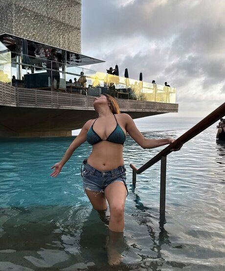 濃厚なヌードオンリーファンズ アートヌード ギャラリー