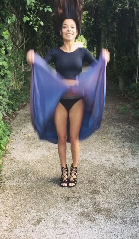 フィットネスコーチオンリーファンズ 裸 画像