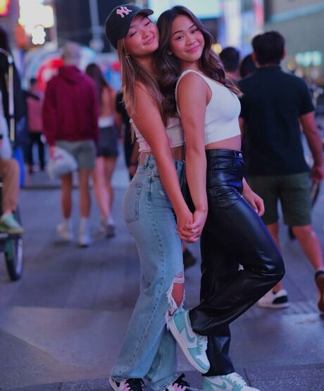 Suni Lee ポルノスター セクシー 画像