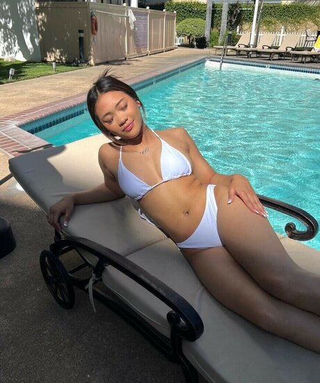 獣医オンリーファンズ ホットヌード 写真