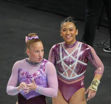 Suni Lee ポルノスター アダルト 写真