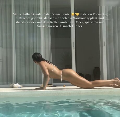 巨乳タトゥーオンリーファンズ ホット裸 写真