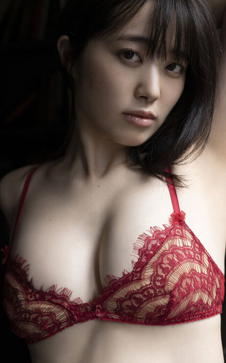 Mariri Sugimoto 完璧なスター アーカイブ