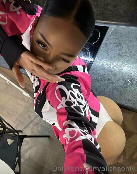 巨乳ストリップオンリーファンズ 無料ポルノ 写真