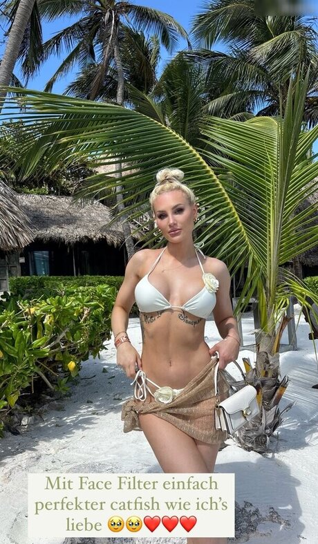 Giulie Hope Santana スター ヌード ギャラリー