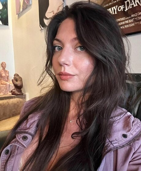 軍事オンリーファンズ アートヌード ギャラリー