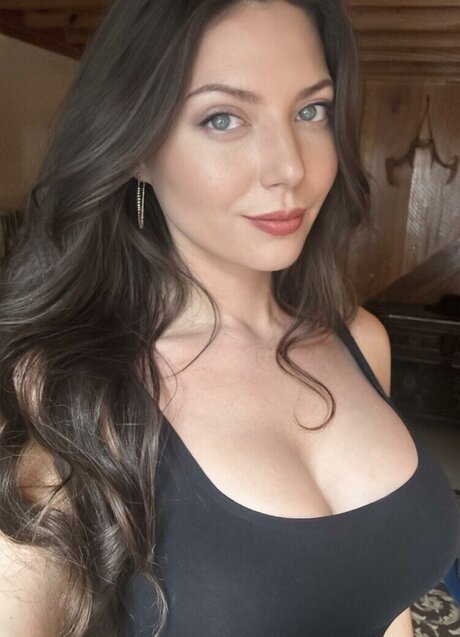 日本の熟女オンリーファンズ 無料セクシー アーカイブ