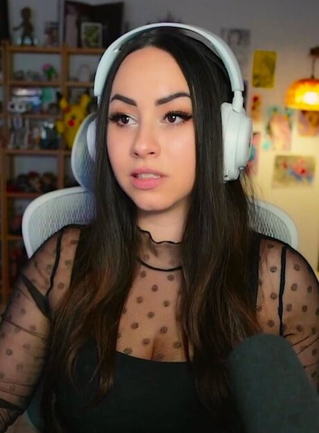 弁護士オンリーファンズ えろた 写真