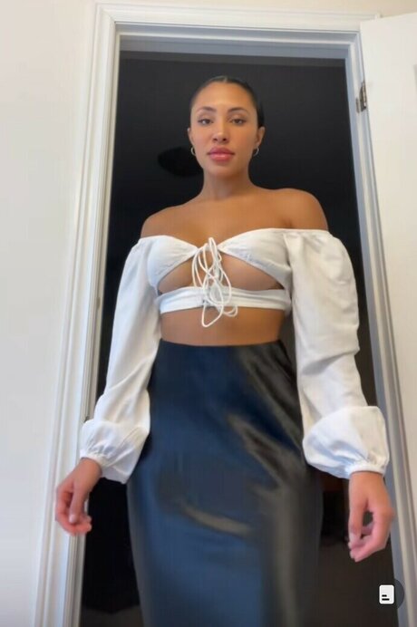 日本の熟女オンリーファンズ 無料裸 ギャラリー