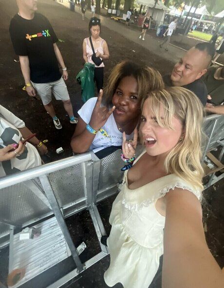 アナルファックオンリーファンズ セックス 写真