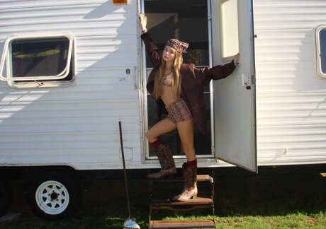 Aly Jade ポルノスター 画像