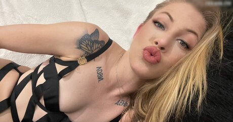 Leah Luv ポルノモデル 写真