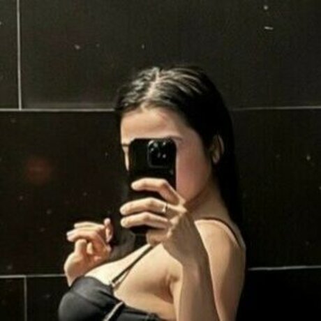 いちごミルクオンリーファンズ えろ ギャラリー