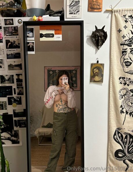 queenbellatrixx かわいいスター 写真