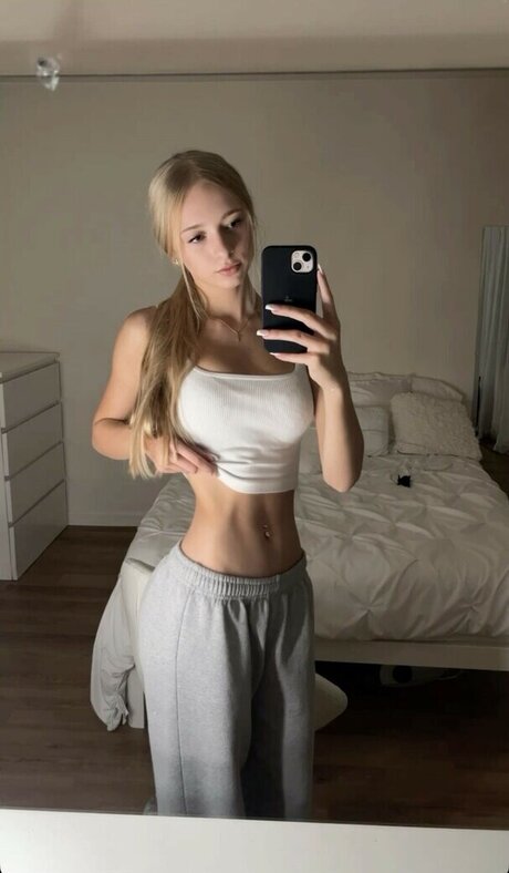 maya zrv ヌードモデル 画像