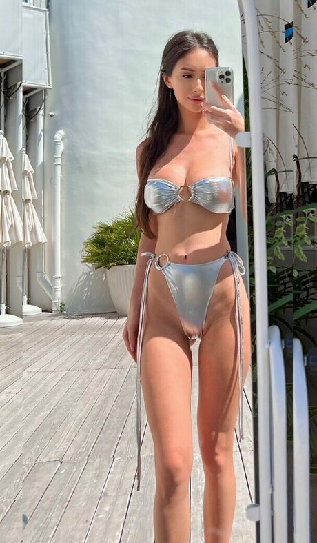 Irinavakarov セックス女優 写真