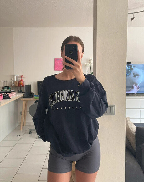 Larissaxra 裸のスター 画像