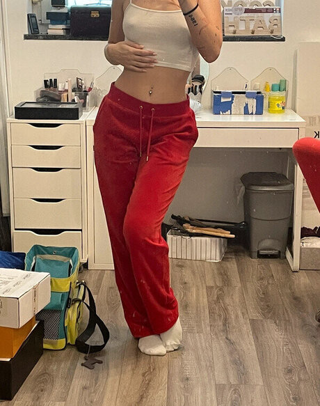 アマチュアディープスロートオンリーファンズ ホット裸 写真