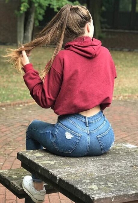 乳首 オンリーファンズ エロ 写真