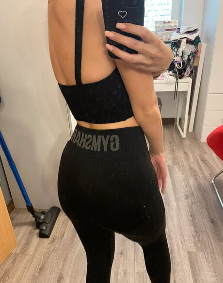 フェイシャルオンリーファンズ ポルノ 写真