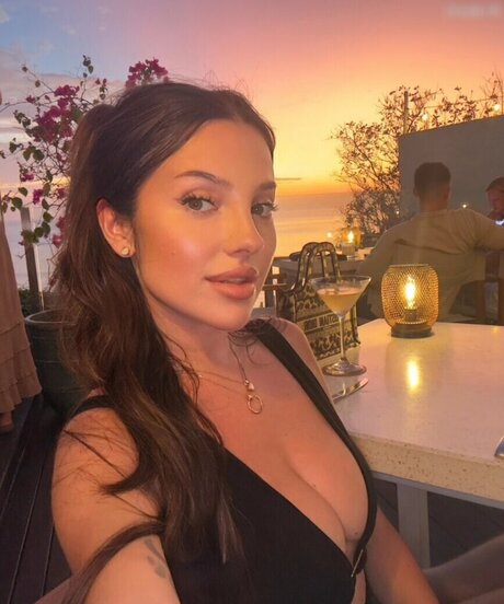 妊娠中のオンリーファンズ ホットxxx 画像