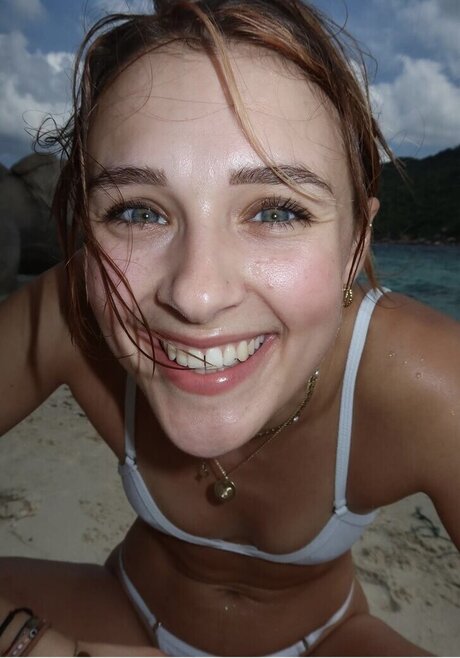 ビキニプリンセスオンリーファンズ トップ 写真