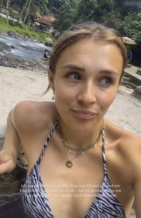 アウトドア 熟女 オンリーファンズ ポルノ 写真