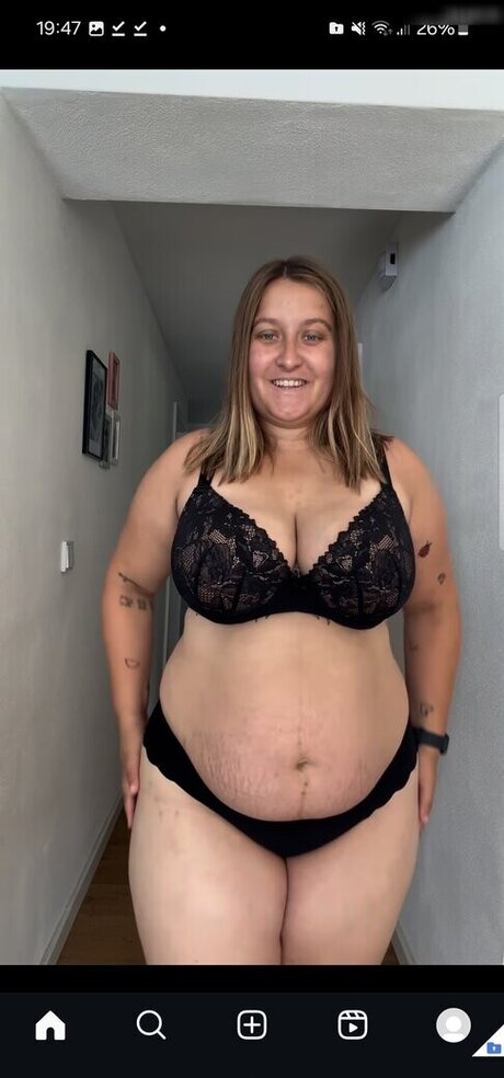 endlich zufrieden ポルノモデル 写真