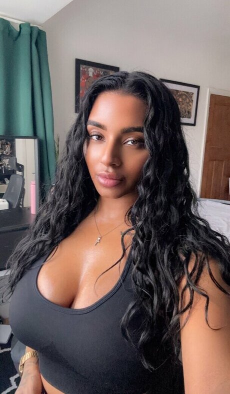 justluxxxx セクシー女優 写真