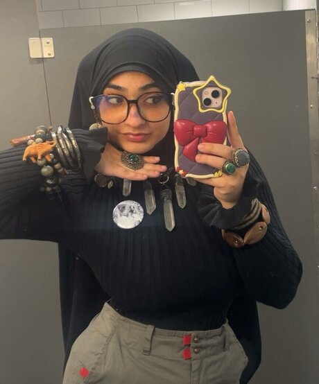 cryimgthrowingup 最高の女優 画像