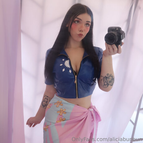 aliciabunbun スター xxx 写真