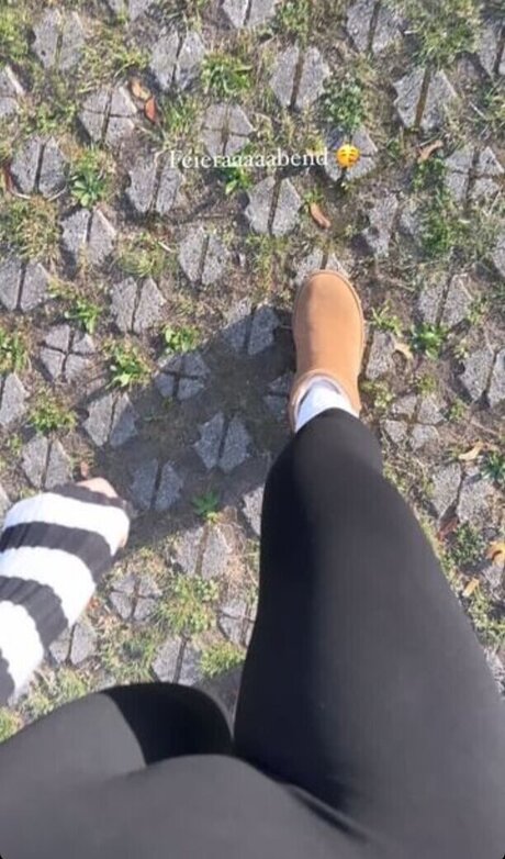 Kim Schiele セクシーなスター 画像