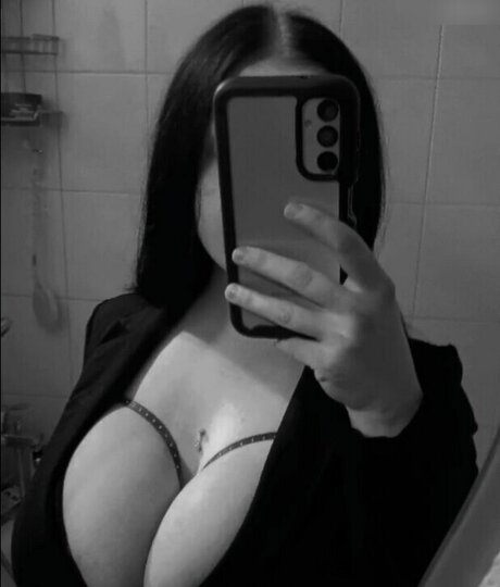 Schrpia_ エロティックなモデル ギャラリー