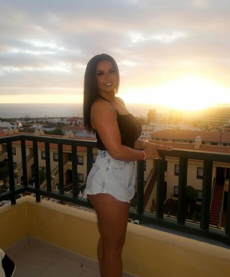 フェラチオ ティーン オンリーファンズ ホットヌード 写真