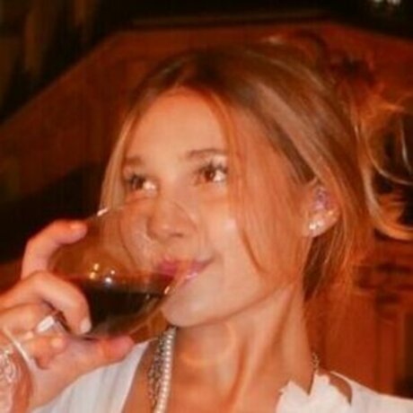 Sara Dobrik HDモデル 写真