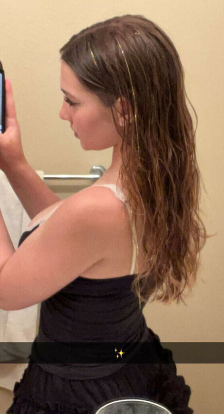 Sara Dobrik ポルノスター 素敵 画像