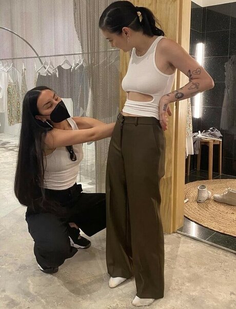 Japanese Breakfast アダルトモデル アーカイブ