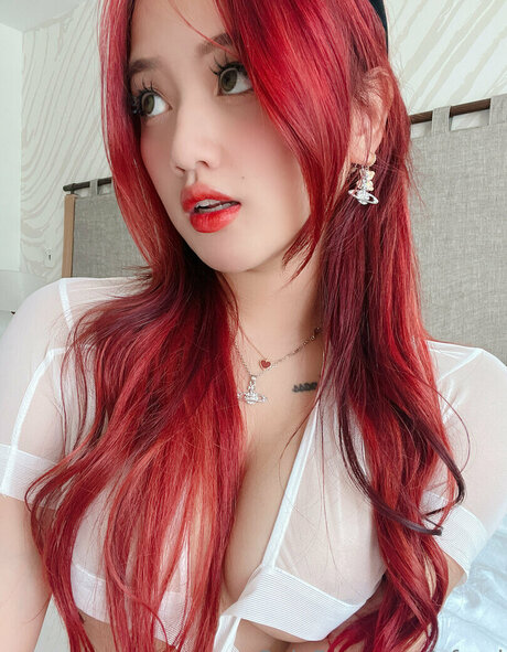 アラブのゲイオンリーファンズ エロチック 写真